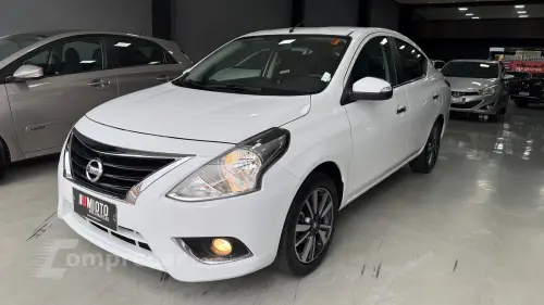 NISSAN VERSA 1.6 16vstart V-drive Premium 4 portas