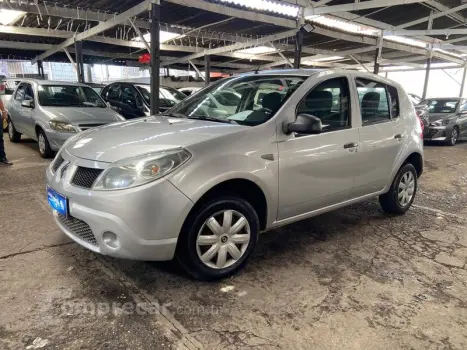 Renault SANDERO AUT1016V 4 portas