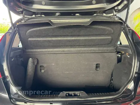 FIESTA 1.6 Titanium Hatch 16V