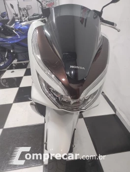 PCX 150 DLX