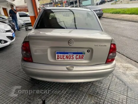 CLASSIC - 1.0 MPFI SPIRIT 8V 4P MANUAL