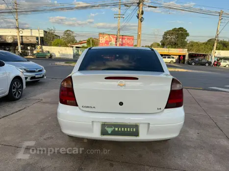 CORSA 1.4 MPFI Premium Sedan 8V