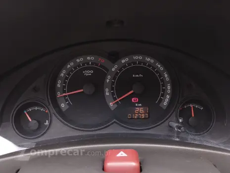 CELTA 1.0 MPFI Life 8V