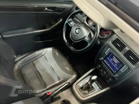 JETTA - 2.0 COMFORTLINE 4P TIPTRONIC