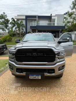 DODGE RAM 6.7 3500 Laramie 4X4 CD 6 Cilindros Turbo 4 portas
