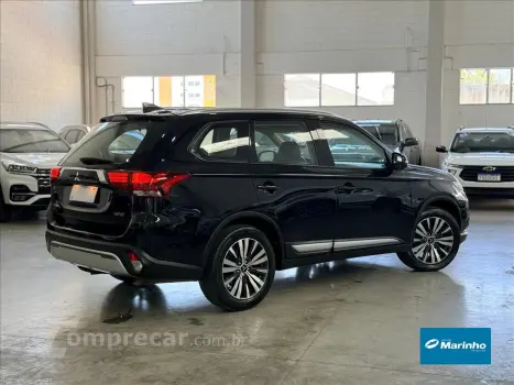 OUTLANDER 2.0 MIVEC GASOLINA HPE AUTOMÁTICO