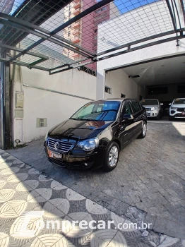 Volkswagen POLO SEDAN 1.6 MI Comfortline 8V 4 portas