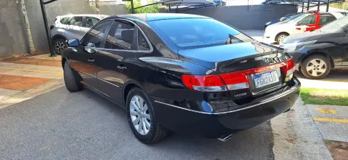 AZERA 3.3 MPFI GLS Sedan V6 24V