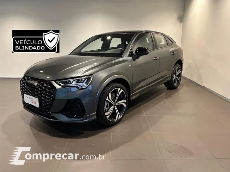 Audi Q3 2.0 40 TFSI Sportback Performance Black Quattro 4 portas