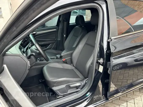 JETTA R-Line 250 TSI 1.4 Flex 16V Aut.