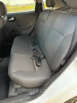 CORSA 1.4 MPFI Premium Sedan 8V