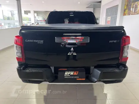 L200 TRITON 2.4 16V Turbo Sport Hpe-s CD 4X4