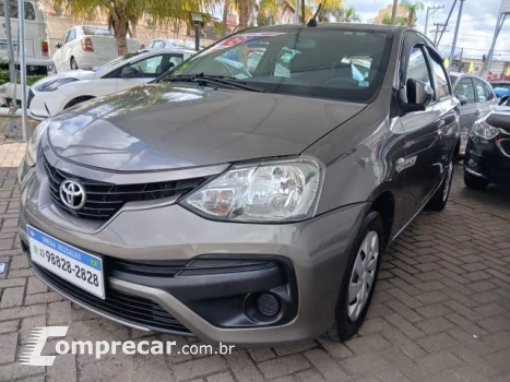 Toyota ETIOS HATCH - 1.5 XS 16V 4P MANUAL 4 portas