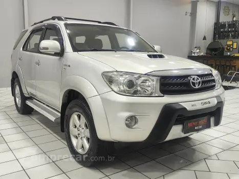 Hilux SW4 SRV D4-D 4x4 3.0 TDI Dies. Aut