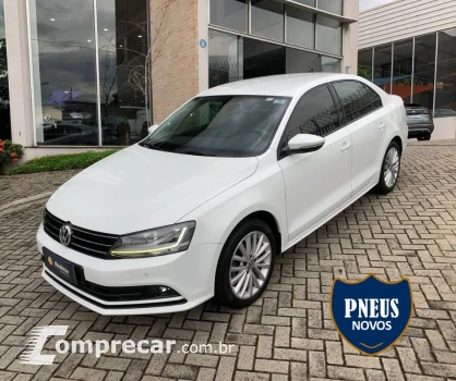 Volkswagen JETTA Comfortline 1.4 TSI 16V 4p Aut. 4 portas