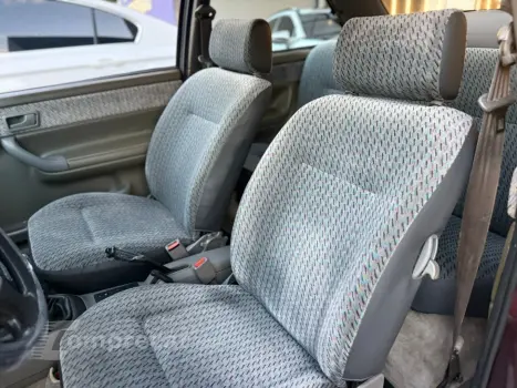 LOGUS 1.8 GLS 8V ÁLCOOL 2P MANUAL