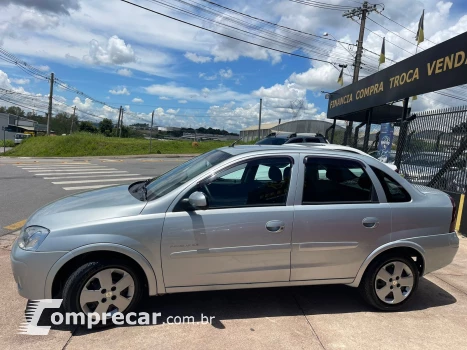 CORSA 1.4 MPFI Premium Sedan 8V