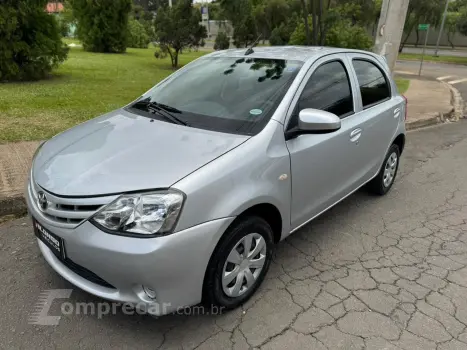 Toyota Etios 1.3X 4 portas