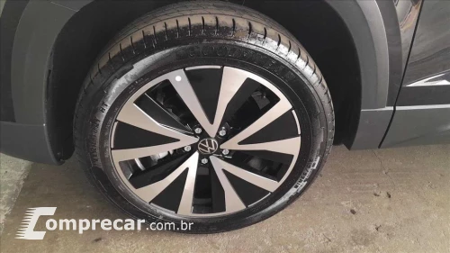 TAOS 1.4 250 TSI TOTAL FLEX COMFORTLINE AUTOMÁTICO