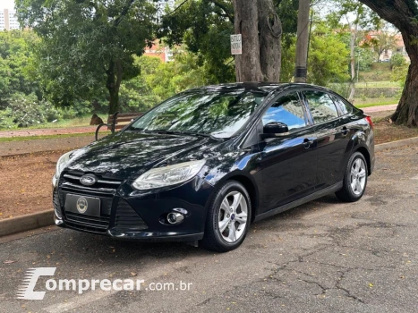 FORD FOCUS 2.0 SE PLUS SEDAN 16V FLEX 4P AUTOMÁTICO 4 portas