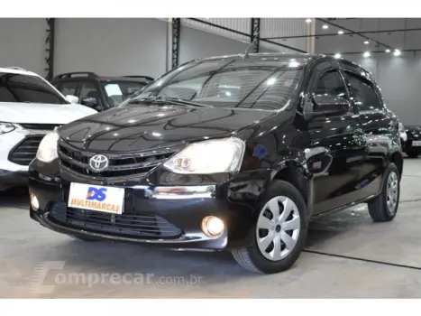 Toyota ETIOS HATCH - 1.3 X 16V 4P MANUAL 4 portas
