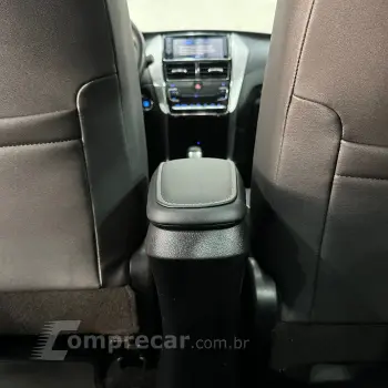 YARIS XLS Connect Sed. 1.5 Flex 16V Aut.