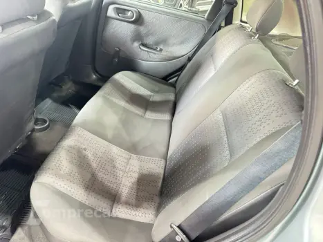 Corsa 1.4 Mpfi Maxx Sedan 8V Flex 4P Manual