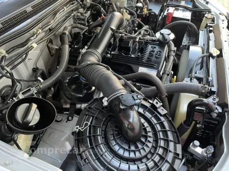 HILUX SW4 2.7 SR 7 LUGARES 4X2 16V FLEX 4P AUTOMÁTICO