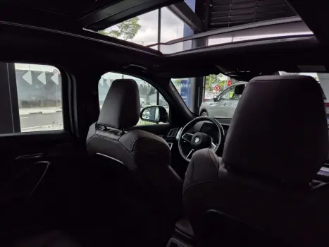 X1 2.0 16V Turbo Sdrive20i M Sport