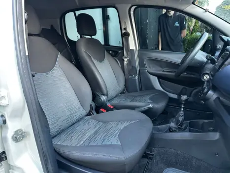 UNO ATTRACTIVE 1.0 Fire Flex 8V 5p