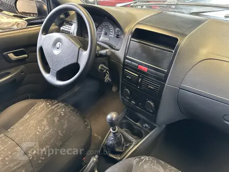 STRADA 1.8 MPI Trekking CE 8V