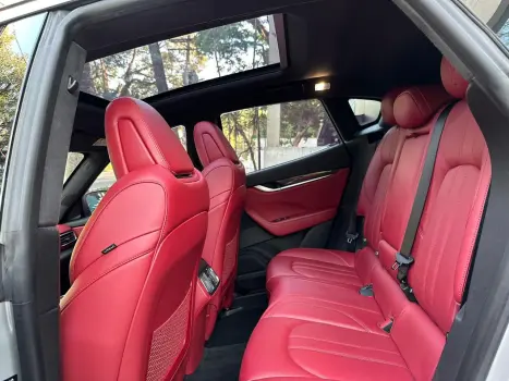 LEVANTE 3.0 V6 Turbo S Q4