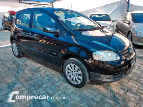 Volkswagen FOX 1.6 MI Plus 8V 4 portas