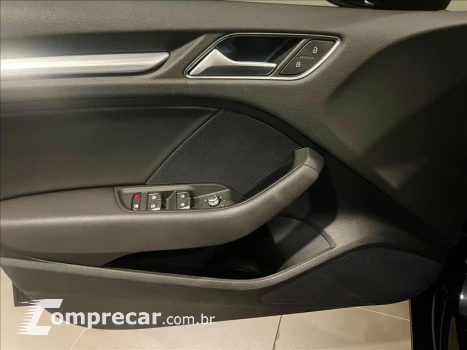 Audi A3 2.0 TFSI Sedan Performance Black 4 portas