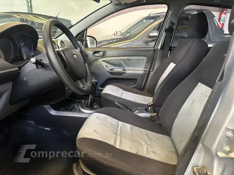 FIESTA 1.6 MPI Hatch 8V