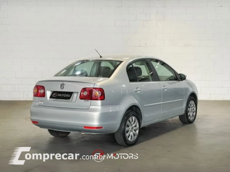 POLO SEDAN - 1.6 MI COMFORTLINE 8V 4P MANUAL
