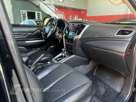 L 200 Triton 2.4 16V SPORT HPE 4X4 CABINE DUPLA TURBO DIESEL