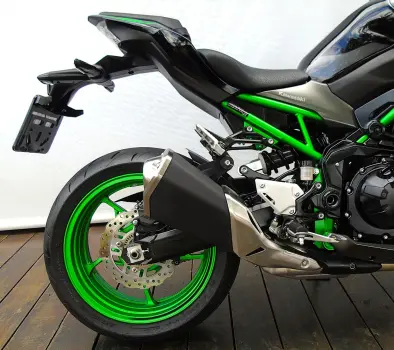 KAWASAKI Z900