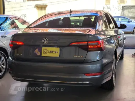 JETTA Comfort. 250 TSI 1.4 Flex 16v Aut.