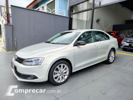 Volkswagen JETTA Comfortline 2.0 T.Flex 8V 4p Tipt. 5 portas