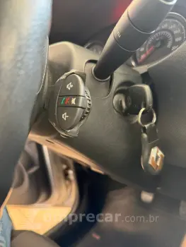 renault logan expression Hi-flex 1.6 8v 4p 2013