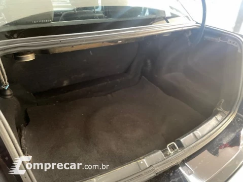 CLASSIC - 1.0 MPFI LS 8V 4P MANUAL