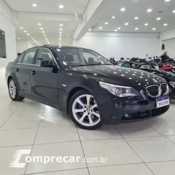 545I 4.4 Sedan V8 32V