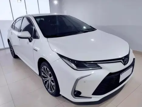 Toyota ALTIS HV 4 portas