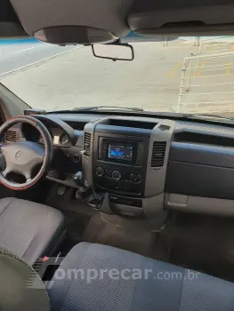 SPRINTER 2.2 415 CDI VAN 16 Lugares Teto Alto 16V Bi-turbo