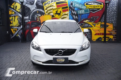 V40 T-4 KINETIC 2.0 Aut.