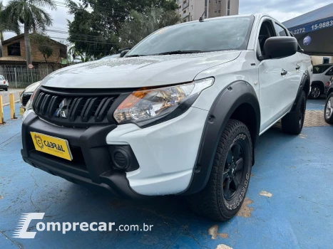 Mitsubishi L200 Tri. Sport Outd. GLX 2.4 4x4 Diesel 4 portas