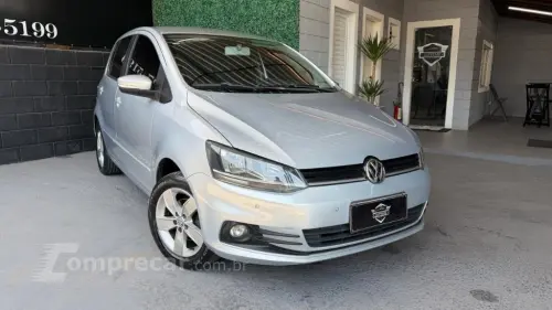 Volkswagen Fox Comfortline 1.6 Flex 8V 5p 4 portas