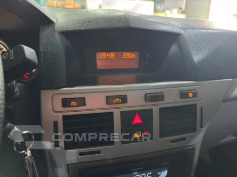 VECTRA 2.0 MPFI ELEGANCE 8V 140CV FLEX 4P AUTOMÁTICO