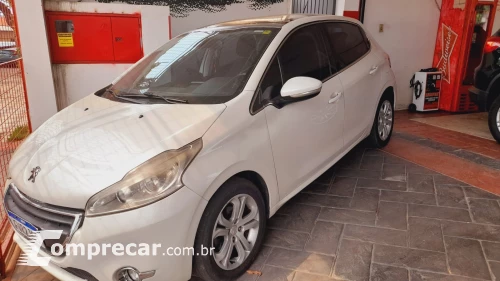 PEUGEOT 208 1.6 16V Griffe 4 portas